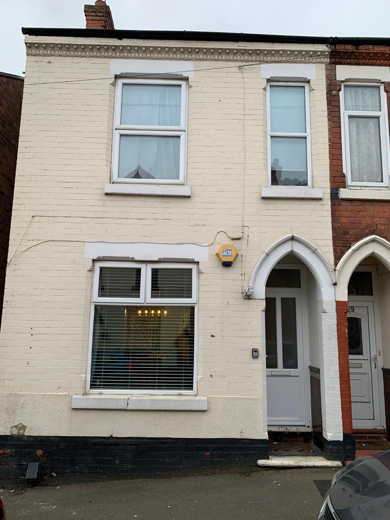 Stylish Near Shopping Dining - Book Summer Now *