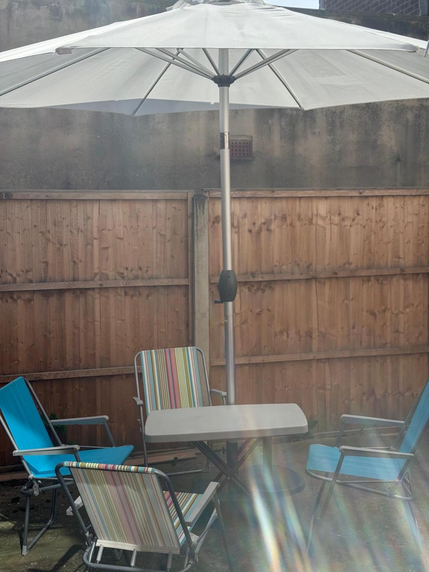 Holiday home Stylish Near Shopping Dining - Book Summer Now *