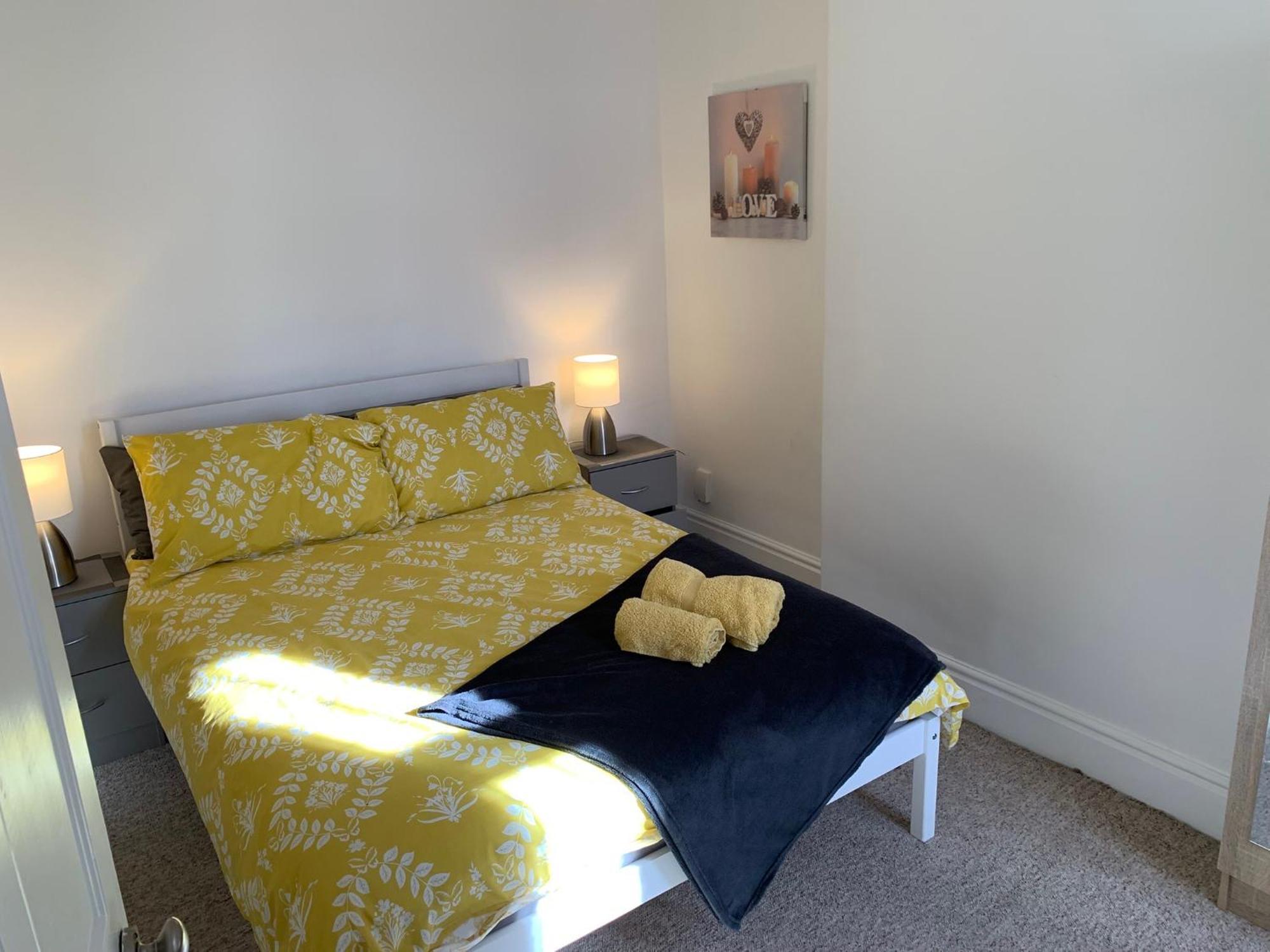 Stylish Near Shopping Dining - Book Summer Now * Nottingham